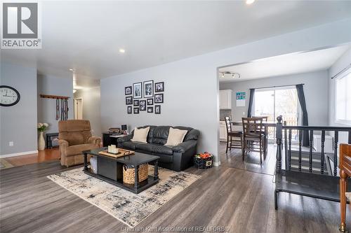 29006 Sharrow Road, Wabash, ON - Indoor Photo Showing Living Room