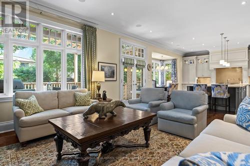 260 St Leonards Avenue, Toronto, ON - Indoor Photo Showing Living Room
