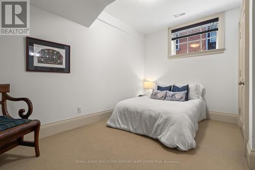 260 St Leonards Avenue, Toronto, ON - Indoor Photo Showing Bedroom