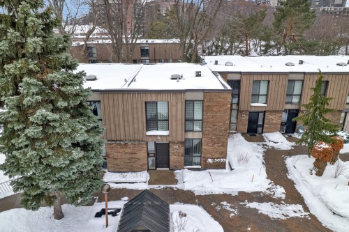 Extérieur - 5627 Ch. Merrimac, Côte-Saint-Luc, QC - Outdoor