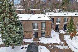 5627 Ch. Merrimac  Côte-Saint-Luc, QC H4W 1S5