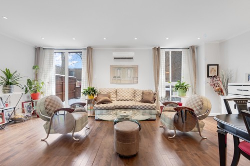 Salon - 5627 Ch. Merrimac, Côte-Saint-Luc, QC - Indoor Photo Showing Living Room
