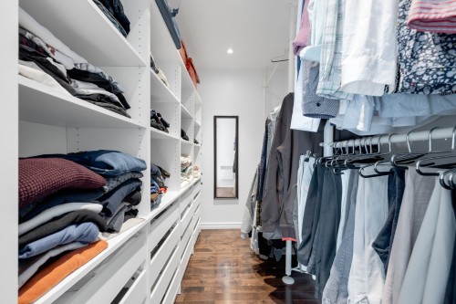 Penderie (Walk-in) - 5627 Ch. Merrimac, Côte-Saint-Luc, QC - Indoor With Storage