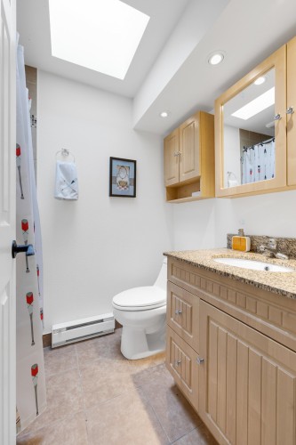 Salle de bains - 5627 Ch. Merrimac, Côte-Saint-Luc, QC - Indoor Photo Showing Bathroom