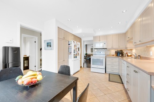 Cuisine - 5627 Ch. Merrimac, Côte-Saint-Luc, QC - Indoor Photo Showing Kitchen