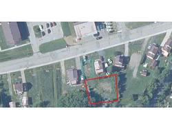 156 Dumaresq  Bathurst, NB E2A 1H6