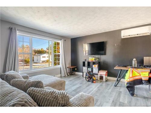 70 Emmerson St, Fredericton, NB 