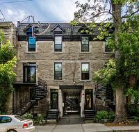 1580  - 1582 Rue De Champlain  Montréal (Ville-Marie), QC H2L 2S4