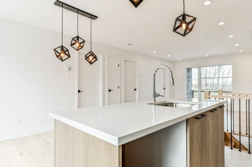 Bathroom - 27 Rue De Bleury, Saint-Jean-Sur-Richelieu, QC - Indoor Photo Showing Bathroom