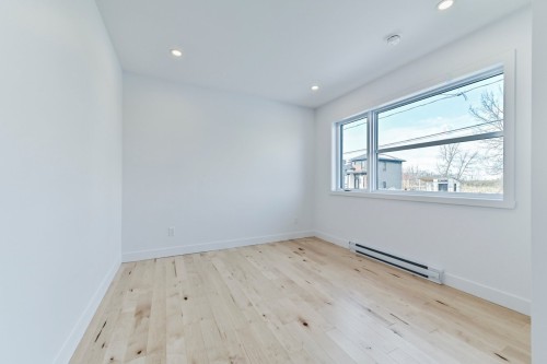 Family room - 27 Rue De Bleury, Saint-Jean-Sur-Richelieu, QC - Indoor Photo Showing Other Room