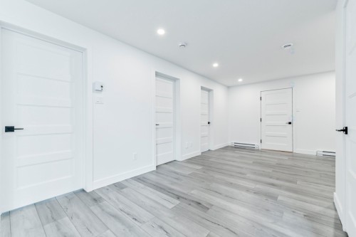 Bedroom - 27 Rue De Bleury, Saint-Jean-Sur-Richelieu, QC - Indoor Photo Showing Other Room