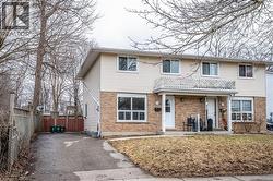 46 KAREN Walk Unit# A  Waterloo, ON N2L 5X2