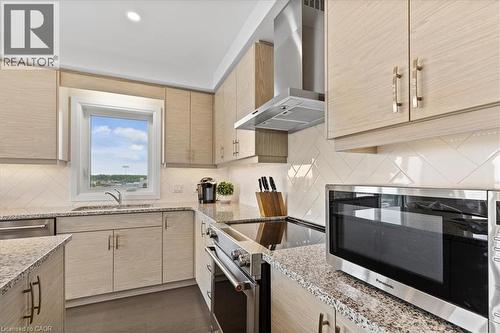 245 Grey Silo Road Unit# 302, Waterloo, ON - Indoor Photo Showing Kitchen With Stainless Steel Kitchen With Upgraded Kitchen