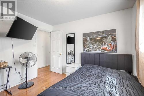 16 Jessica Street, Hamilton, ON - Indoor Photo Showing Bedroom