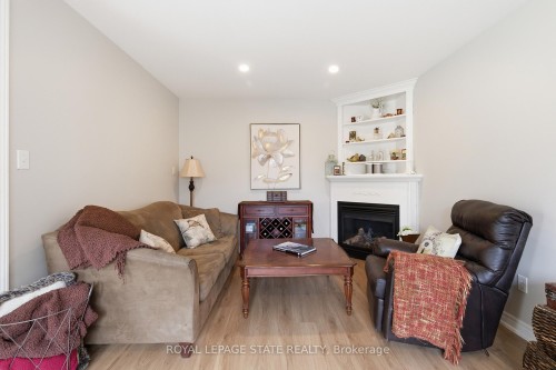 84 Duncairn Crescent, Hamilton, ON - Indoor With Fireplace