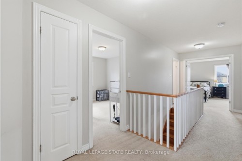 84 Duncairn Crescent, Hamilton, ON - Indoor Photo Showing Other Room