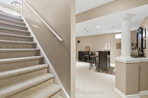 84 Duncairn Crescent, Hamilton, ON - Indoor Photo Showing Other Room