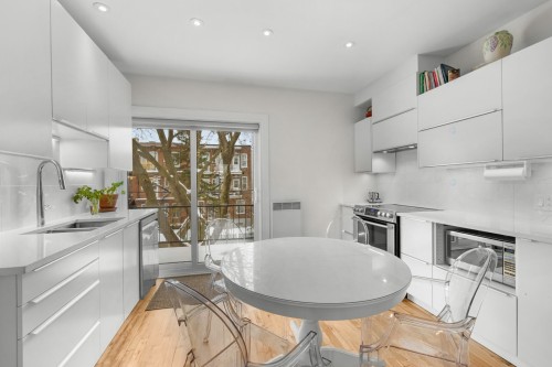 Cuisine - 5214 Rue Parthenais, Montréal (Le Plateau-Mont-Royal), QC - Indoor Photo Showing Kitchen With Double Sink With Upgraded Kitchen