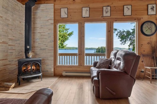 Salon - 2116 Ch. Du Tour-Du-Lac, Lac-Simon, QC - Indoor Photo Showing Living Room With Fireplace