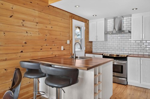 Cuisine - 2116 Ch. Du Tour-Du-Lac, Lac-Simon, QC - Indoor Photo Showing Kitchen With Upgraded Kitchen