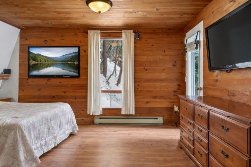 Chambre à coucher principale - 2116 Ch. Du Tour-Du-Lac, Lac-Simon, QC - Indoor Photo Showing Bedroom
