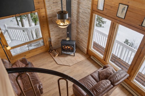 Mezzanine - 2116 Ch. Du Tour-Du-Lac, Lac-Simon, QC - Indoor Photo Showing Other Room