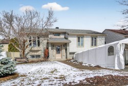 1465 Rue Toupin  Laval (Auteuil), QC H7K 2W5