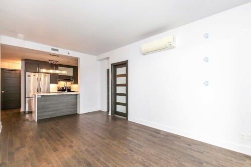 Salon - 511-1800 Boul. Angrignon, Montréal (Lasalle), QC - Indoor Photo Showing Kitchen