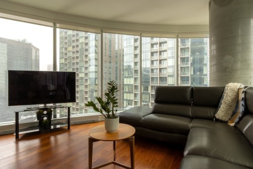 Living Room - 1406-1155 Rue De La Montagne, Montréal (Ville-Marie), QC - Indoor Photo Showing Living Room
