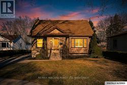 6 Grammar Ave. - 