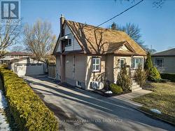6 Grammar Ave. - 