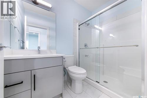 906 Bentley Manor, Saskatoon, SK - Indoor Photo Showing Bathroom