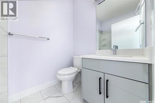 906 Bentley Manor, Saskatoon, SK - Indoor Photo Showing Bathroom