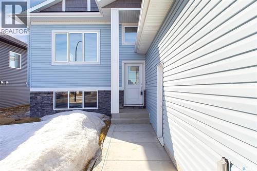 906 Bentley Manor, Saskatoon, SK - Outdoor