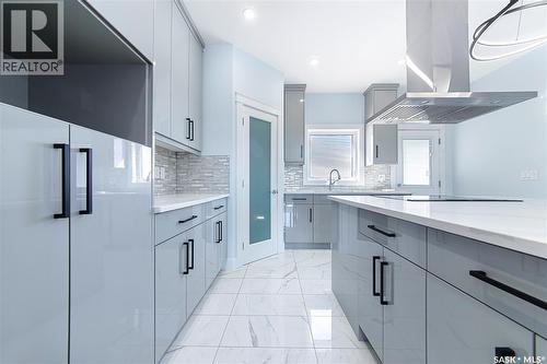 906 Bentley Manor, Saskatoon, SK - Indoor Photo Showing Kitchen