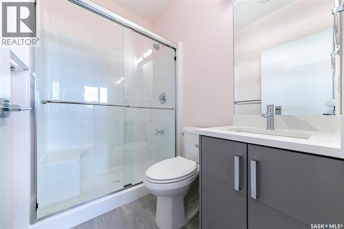 906 Bentley Manor, Saskatoon, SK - Indoor Photo Showing Bathroom