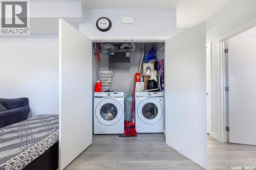906 Bentley Manor, Saskatoon, SK - Indoor Photo Showing Laundry Room