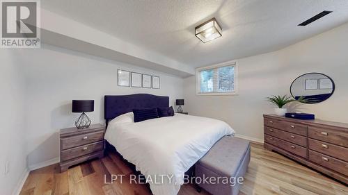 712 - 75 Weldrick Road E, Richmond Hill, ON - Indoor Photo Showing Bedroom