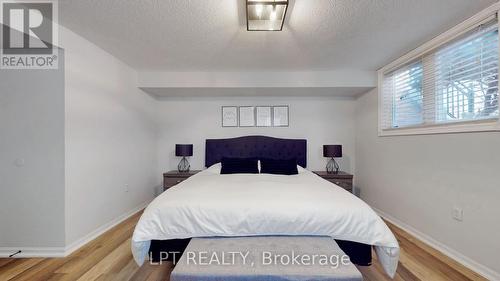 712 - 75 Weldrick Road E, Richmond Hill, ON - Indoor Photo Showing Bedroom