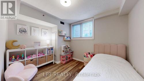 712 - 75 Weldrick Road E, Richmond Hill, ON - Indoor Photo Showing Bedroom
