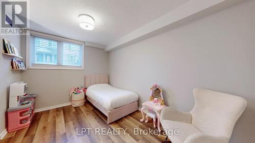 712 - 75 Weldrick Road E, Richmond Hill, ON - Indoor Photo Showing Bedroom