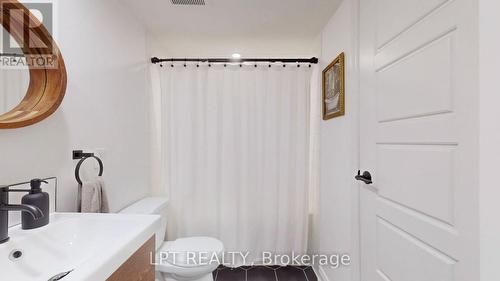 712 - 75 Weldrick Road E, Richmond Hill, ON - Indoor Photo Showing Bathroom