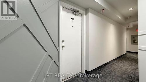 712 - 75 Weldrick Road E, Richmond Hill, ON - Indoor Photo Showing Other Room