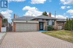 83 CONEY ROAD Toronto, ON M8Z 2K7