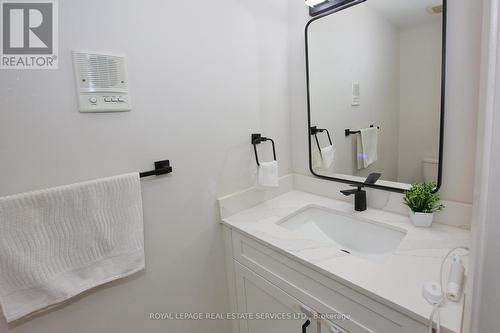 117 - 60 Hanson Road, Mississauga, ON - Indoor Photo Showing Bathroom