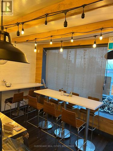 1097 Lakeshore Road E, Mississauga, ON 