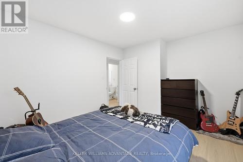 2062 Barton Street E, Hamilton, ON - Indoor Photo Showing Bedroom