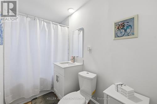 2062 Barton Street E, Hamilton, ON - Indoor Photo Showing Bathroom