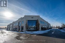 16 - 125 DON HILLOCK DRIVE Aurora, ON L4G 0H8