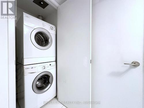 1111 - 85 Queens Wharf Road, Toronto, ON - Indoor Photo Showing Laundry Room